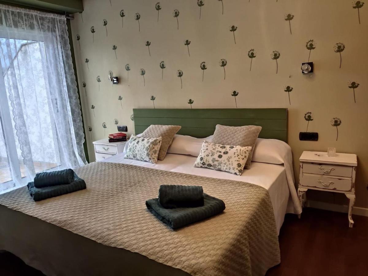 Byhouse Atico Matias Lopez Apartment Sarria Luaran gambar