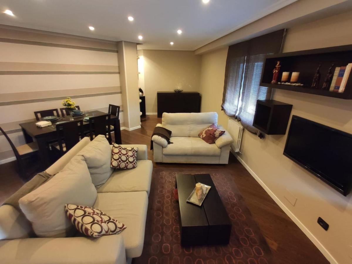 Byhouse Atico Matias Lopez Apartment Sarria Luaran gambar